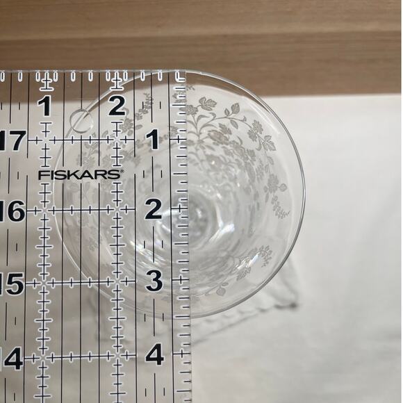 Tiffin Franciscan Rambling Rose water goblet floral pattern - Picture 3 of 4